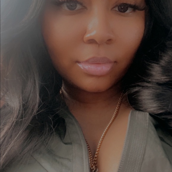 Meet your Posher, Jozlin - Picture 1 of 1